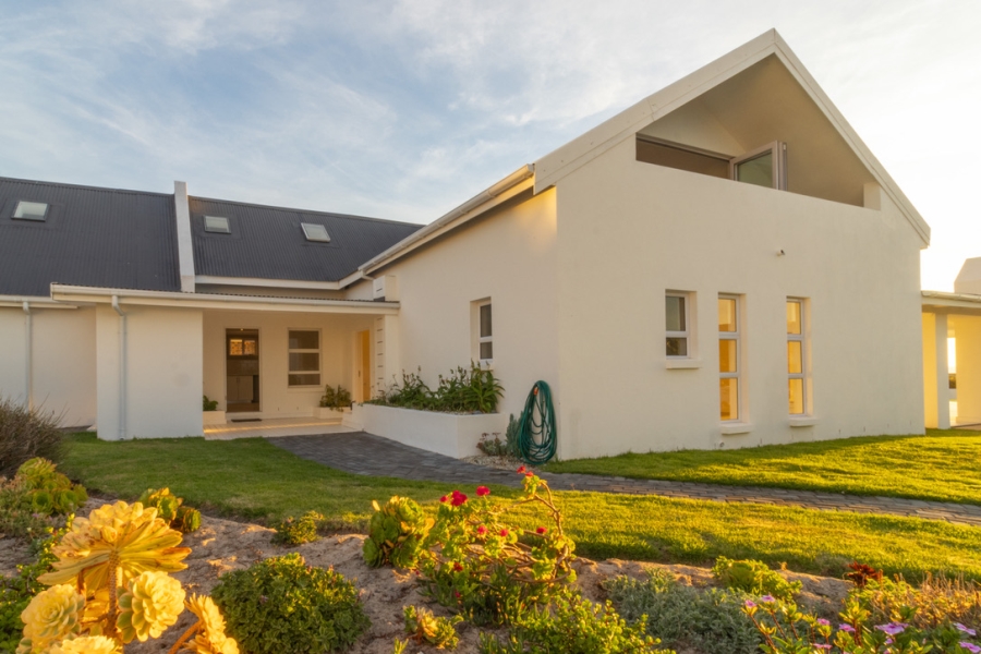 5 Bedroom Property for Sale in Grotto Bay Western Cape
